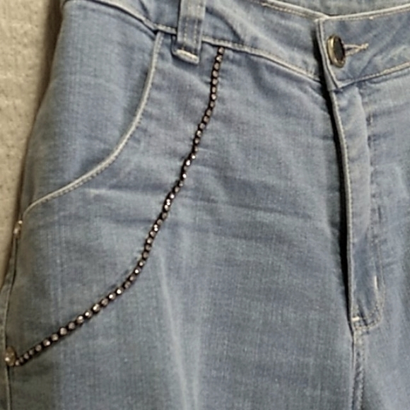 Knee Jeans! - Picture 2 of 8